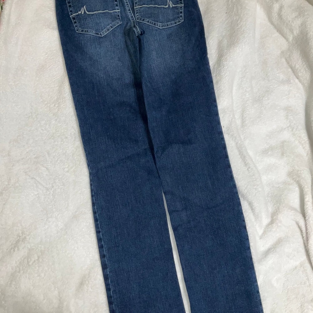 M Jeans by Maurices Mid-Rise Medium Wash Straight Leg Jeans Size 0 reg - Picture 3 of 8